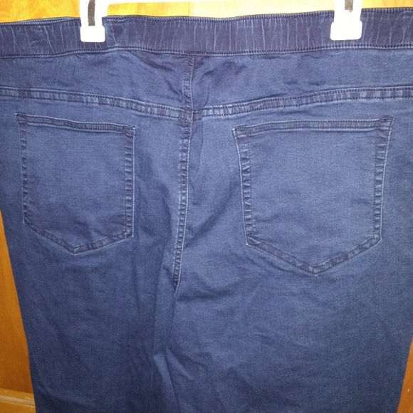 Plus Size Dark Wash Straight Leg/Bootcut Jeans - Picture 5 of 5